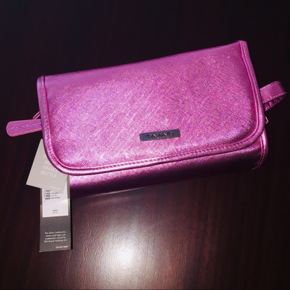 Tahari Handbags - Tahari Travel Cosmetic & Toiletry Organizer